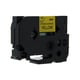 Q-Nomic TZe-S641 fita súper adesiva 18mm texto preto sobre amarelo (8M) | QNTZe-S641